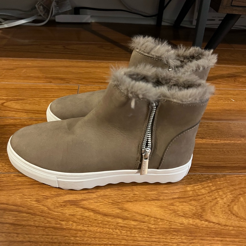 J slides